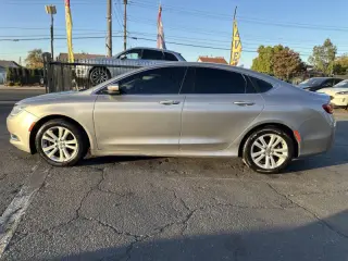 2016 Chrysler 200