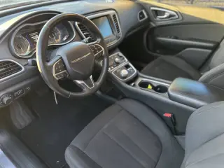 2016 Chrysler 200