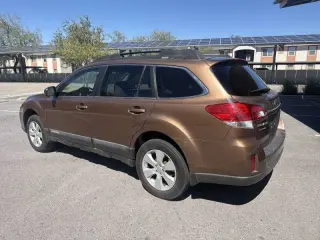 Subaru Outback 2011