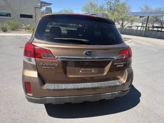 Subaru Outback 2011