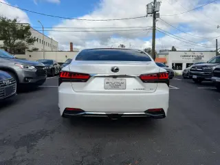 2023 Lexus LS