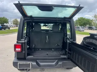 Jeep Wrangler 2025 4x4 Deportivo 2 SUV