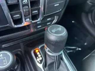 Jeep Wrangler Unlimited 2022 4x4 Sahara SUV de 4 puertas