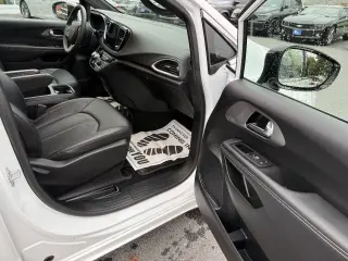 2025 Chrysler Pacifica