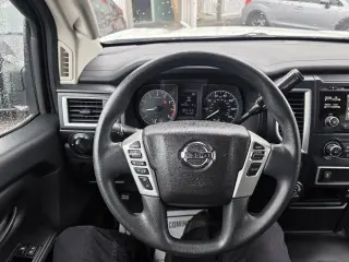 2017 Nissan Titan