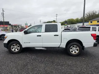 2017 Nissan Titan