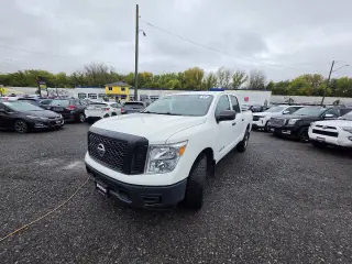 2017 Nissan Titan