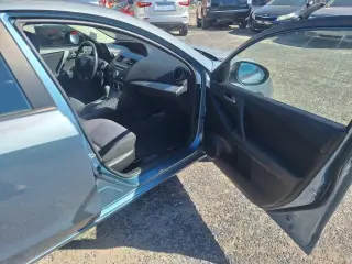 2011 Mazda MAZDA3 I TOURING