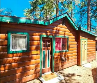 ¡CASA EN IDYLLWILD DISPONIBLE!