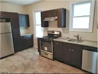 Propiedad en alquiler de 3 dormitorios y 1 baño en Elizabeth