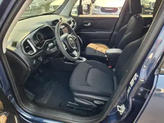 Jeep Renegade 2023 4x4 Latitude 4dr SUV