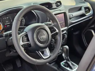 Jeep Renegade 2023 4x4 Latitude 4dr SUV