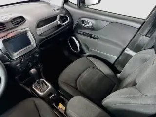 Jeep Renegade 2019 Latitude 4dr SUV