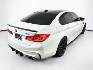BMW M5 2018 AWD 4dr Sedán
