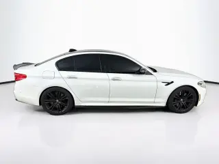 BMW M5 2018 AWD 4dr Sedán