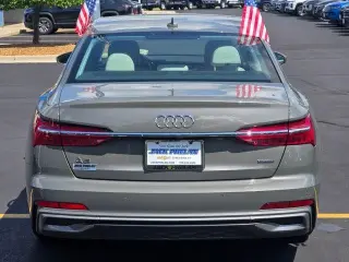 Audi A6 2024 AWD quattro Premium Plus 55 TFSI 4dr Sedán
