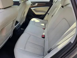 Audi A6 2024 AWD quattro Premium Plus 55 TFSI 4dr Sedán