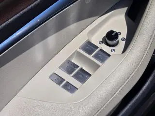 Audi A6 2024 AWD quattro Premium Plus 55 TFSI 4dr Sedán
