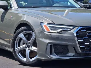 Audi A6 2024 AWD quattro Premium Plus 55 TFSI 4dr Sedán