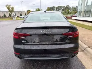 Audi A4 2018 AWD 2.0T quattro Premium Plus 4dr Sedan 7A con selección de verano de Audi