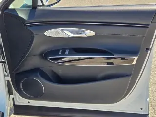 Genesis GV70 2025 AWD 2.5T Standard 4dr SUV