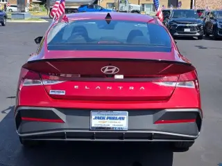 Hyundai ELANTRA 2025 SEL Sport 4pt Sedán