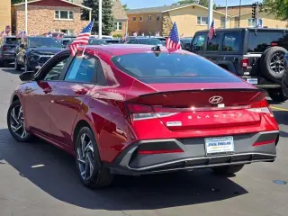 Hyundai ELANTRA 2025 SEL Sport 4pt Sedán