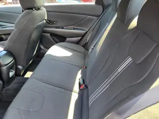 Hyundai ELANTRA 2025 SEL Sport 4pt Sedán