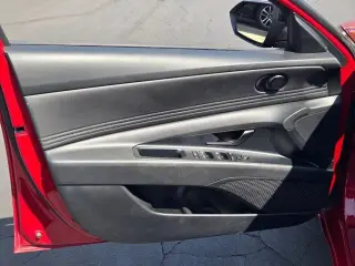 Hyundai ELANTRA 2025 SEL Sport 4pt Sedán
