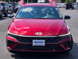 Hyundai ELANTRA 2025 SEL Sport 4pt Sedán