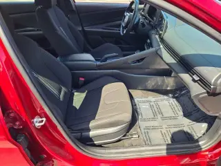 Hyundai ELANTRA 2025 SEL Sport 4pt Sedán
