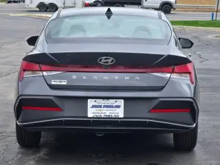 Hyundai ELANTRA 2024 SEL 4dr Sedán