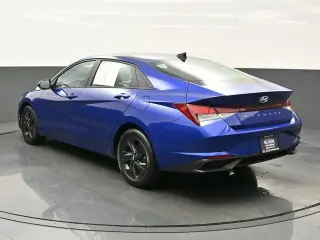 Hyundai ELANTRA 2022 SEL Sedán 4 puertas SULEV