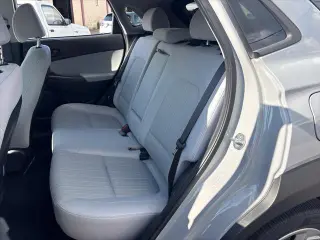 Hyundai KONA 2023 SEL crossover de 4 puertas