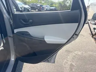 Hyundai KONA 2023 SEL crossover de 4 puertas