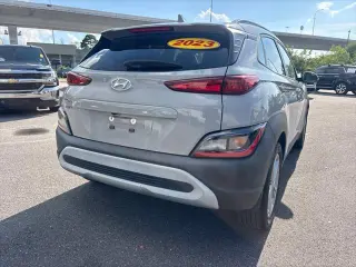 Hyundai KONA 2023 SEL crossover de 4 puertas