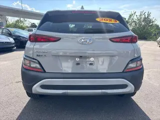 Hyundai KONA 2023 SEL crossover de 4 puertas
