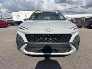 Hyundai KONA 2023 SEL crossover de 4 puertas