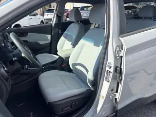 Hyundai KONA 2023 SEL crossover de 4 puertas