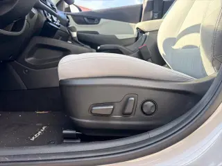 Hyundai KONA 2023 SEL crossover de 4 puertas