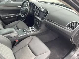 Chrysler 300 2020