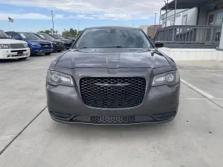 Chrysler 300 2020