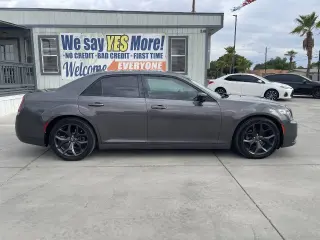 Chrysler 300 2020
