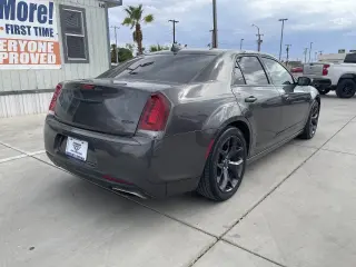 Chrysler 300 2020