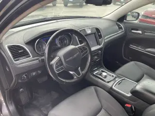 Chrysler 300 2020