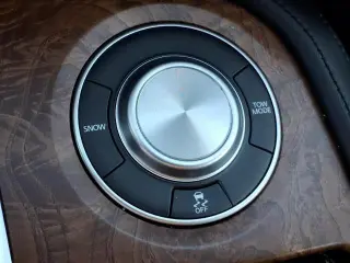Nissan Armada 2023 4x2 SL SUV de 4 puertas