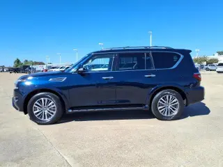 Nissan Armada 2023 4x2 SL SUV de 4 puertas