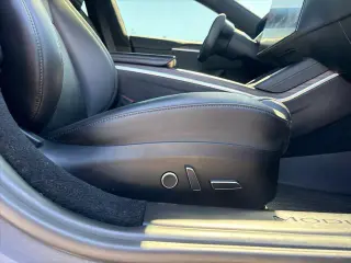Tesla Model S 2022 AWD 4dr Liftback