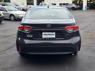 Toyota Corolla 2024 LE 4dr Sedán