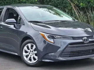 Toyota Corolla 2024 LE 4dr Sedán